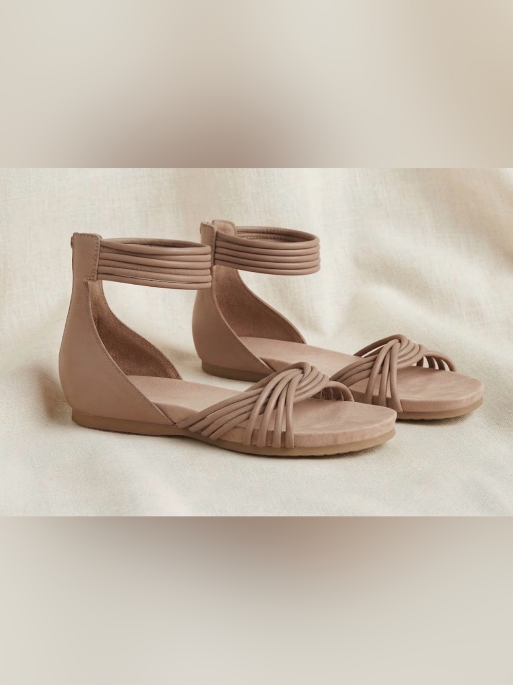 Like New! ADAM TUCKER by Me Too Serene Ankle Strap Sandals
